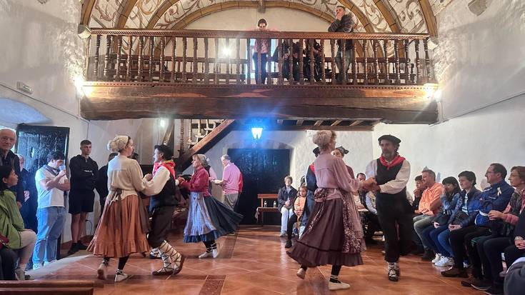 Goikirin Kofradia egunak ospatu dituzte asteburuan giro atseginean