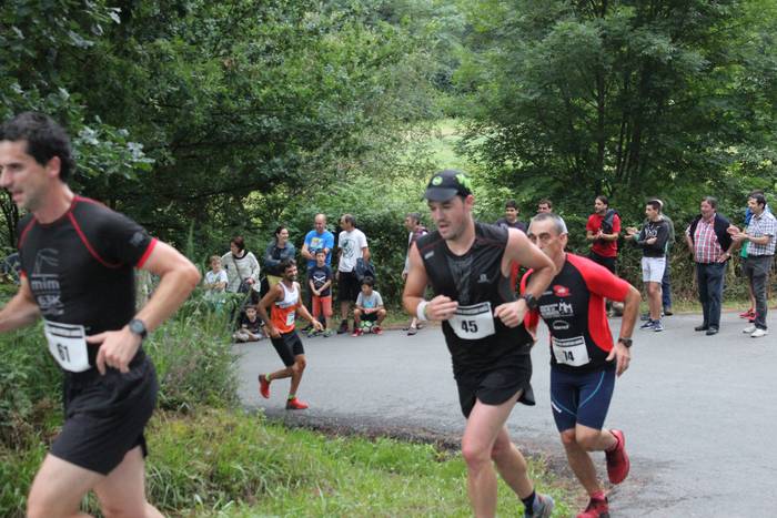 Auzoko mendiak zeharkatu zit 25 1498470835692