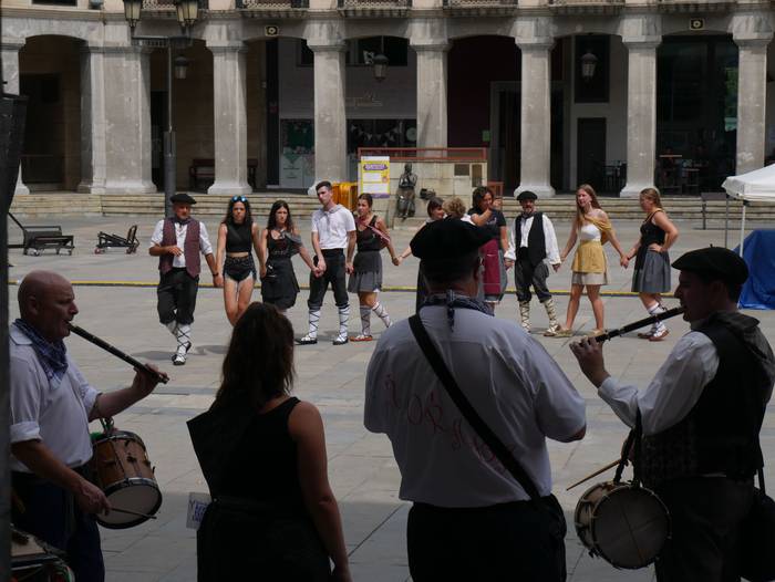 Ehunka lagun bildu dira Bera 150 1661377984804