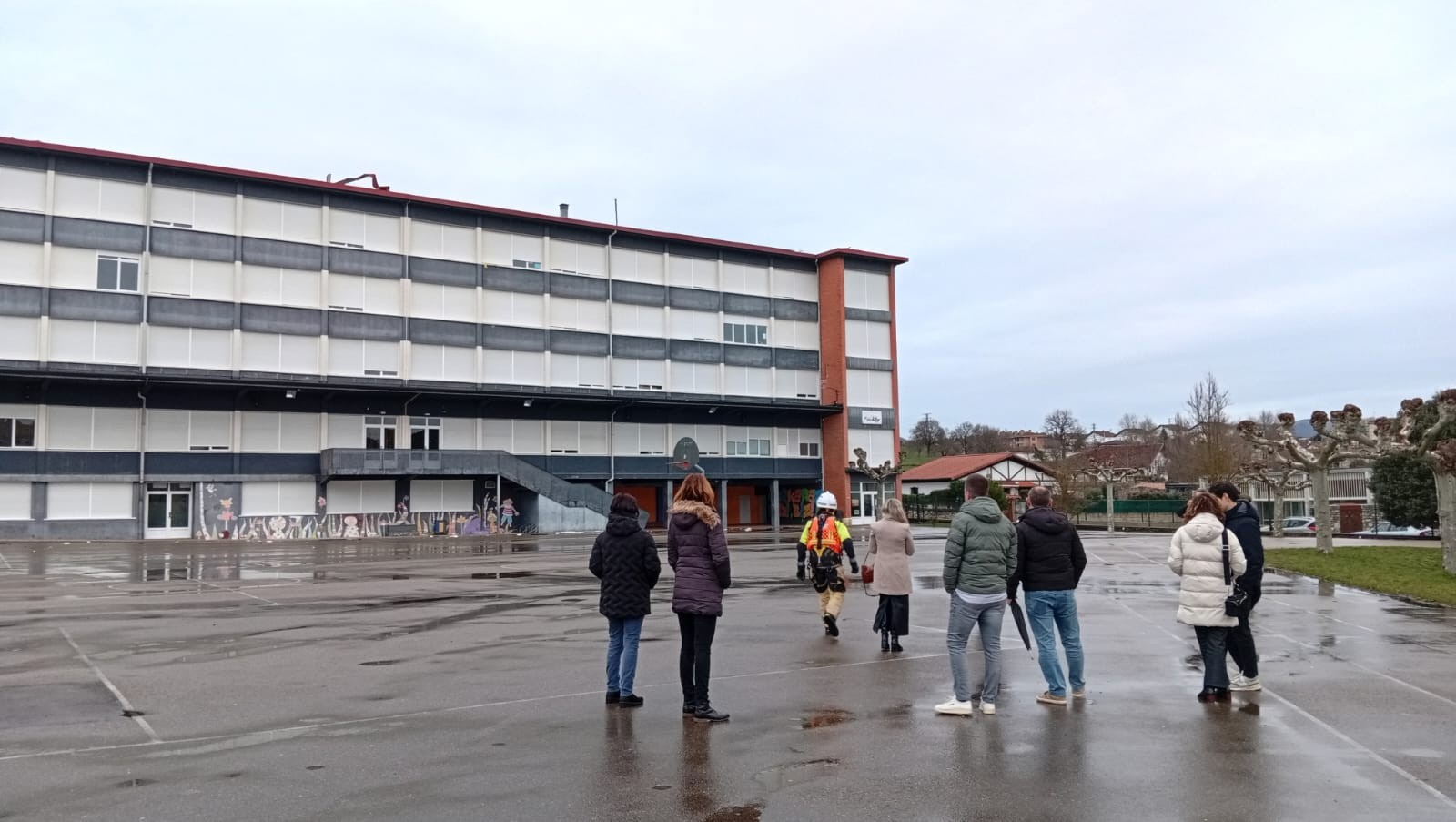 Mendiko Eskolak jarduera berreskuratu du normaltasunez eta ate irekien jardunaldiak astelehenean egingo dituzte