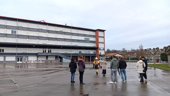 Mendiko Eskolak jarduera berreskuratu du normaltasunez eta ate irekien jardunaldiak astelehenean egingo dituzte