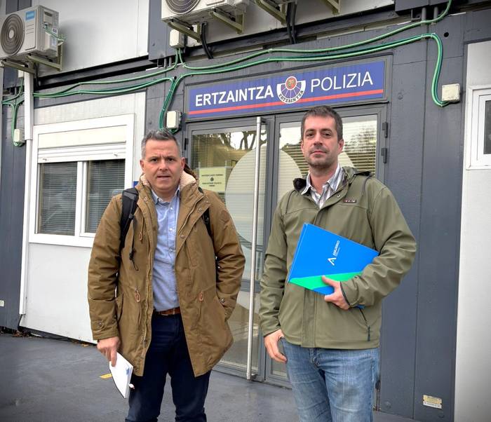 Amurrioko Udala eta Ertzaintza batzartu egin dira udalerriko etxebizitzetan berriki izandako lapurreten ondoren neurriak koordinatzeko