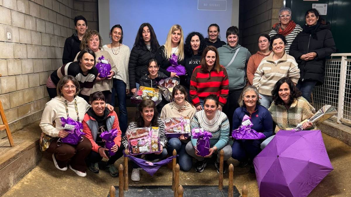 25 parte hartzaile eta giro ederra Luiaondoko emakumeen bola jaurtiketan