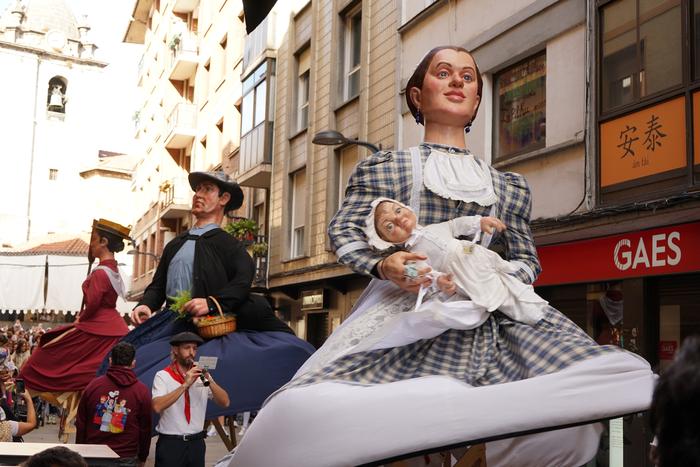 Erraldoien topaketak familie 9 1756405339677