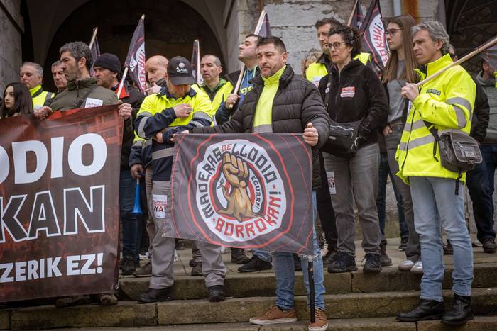 Kaleratutako langile guztiak 5 1771505093941