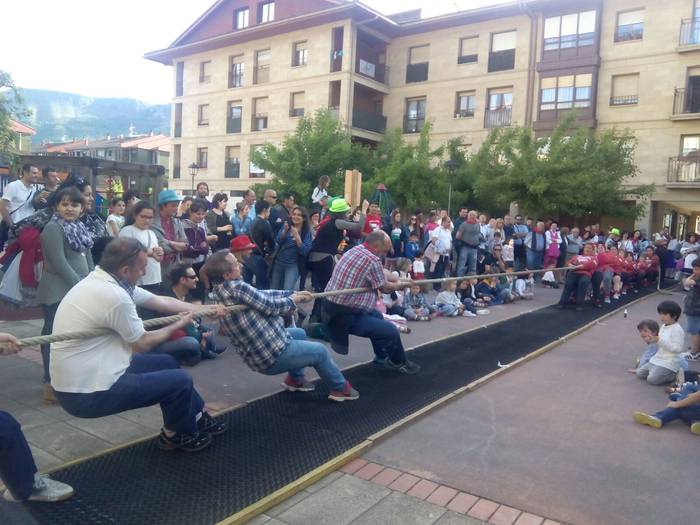 Jendetza eta giro ona nagusi 106 1494849801686