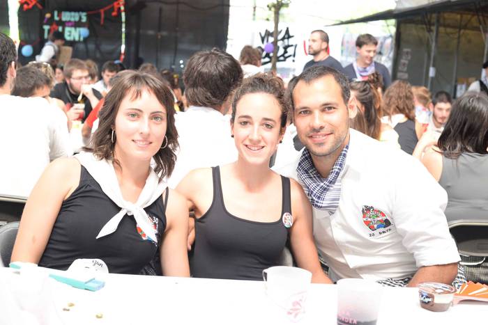 Aldai plaza txiki geratu da  105 1503894746376