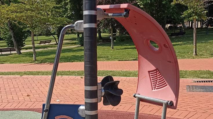 Amurriok Juan Urrutia haur-parkea berritzeari ekin dio