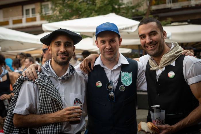 Festa-giro goria piztu du La 5 1755256930257