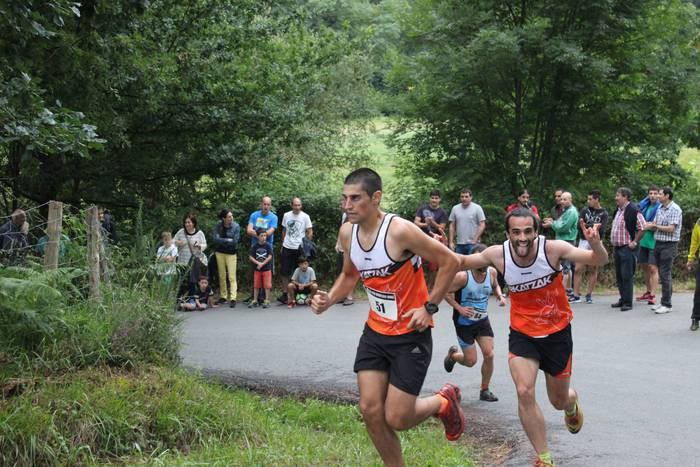 Auzoko mendiak zeharkatu zit 19 1498470776561