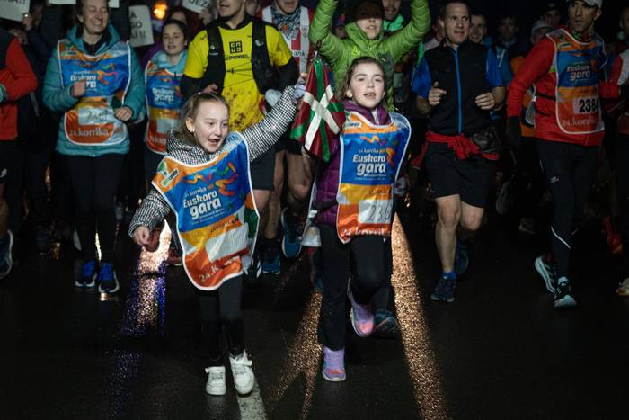 Ehunka lagun atera ditu Korr 11 1774596741621