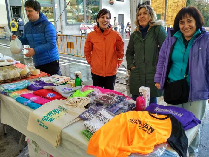 Gabonetako elkartasun azokak 14 1513599194919