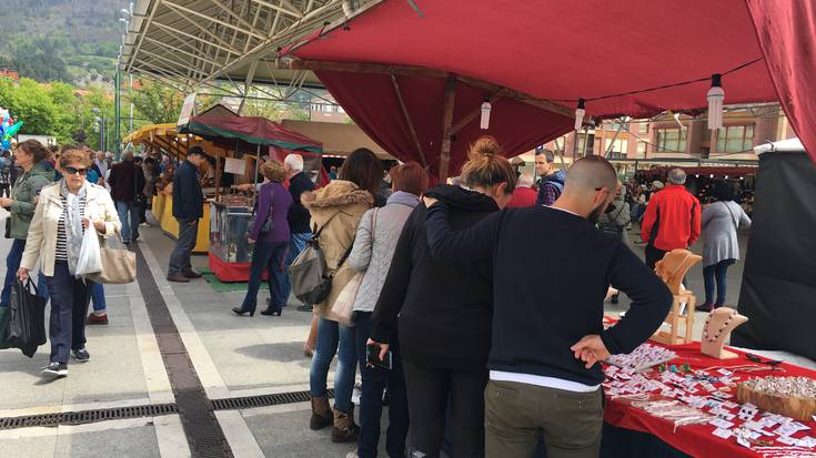 Galiziar letren asteko ekintzek bete dute Aldai plaza