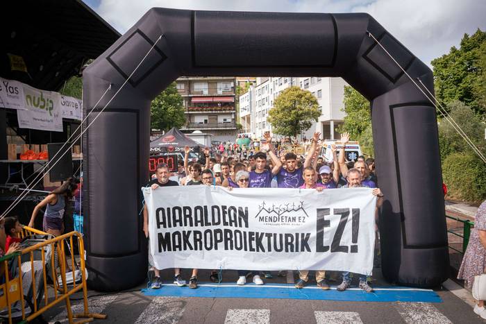 Markak hautsi ditu Areta Tra 13 1753562443580