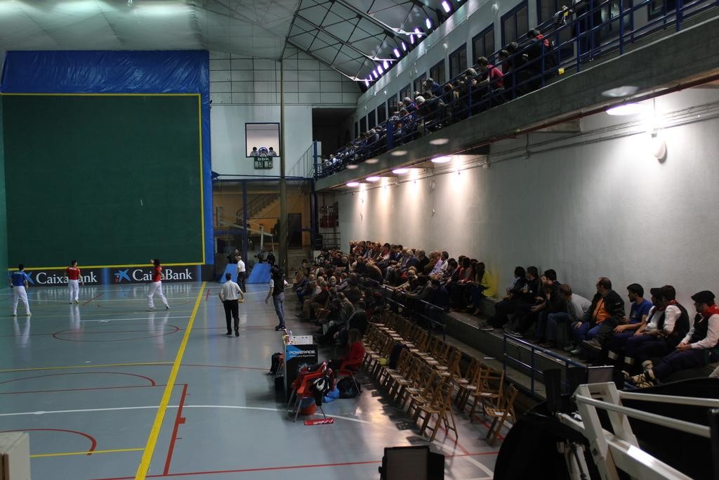 Txarlazo Mendi Taldeak eta Jai Alai pelotazale elkarteak ikasturtea abiatu dute 