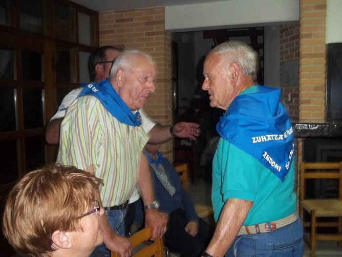 Auzokide ugarik hartu zuten  24 1506366366160