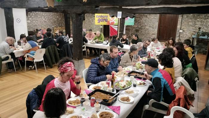 Bertsolaritzak badu harrobia 1 1770485482493