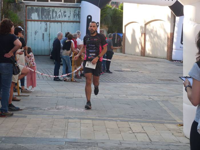 Haur zein helduek izan zuten 332 1538429811502